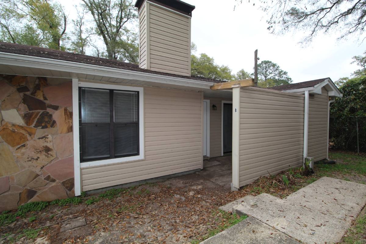 Apartment for rent at 6354 W Fairfield Dr #B, Pensacola, FL 32506