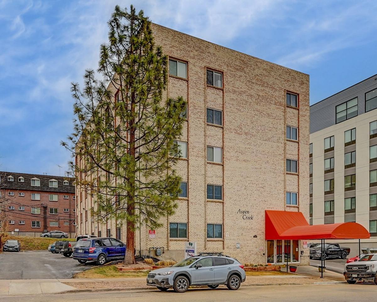 Apartment for rent at 3540 S Washington St #206, Englewood, CO 80113