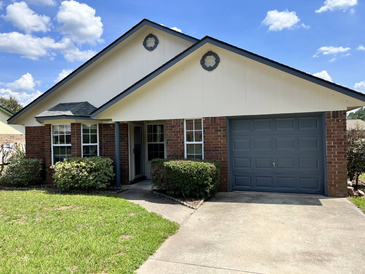 House for rent at 854 Lyndsi Lane, Hinesville, GA 31313