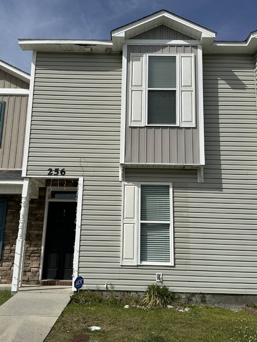 Townhouse for rent at 256 Caldwell Loop, Jacksonville, NC 28546