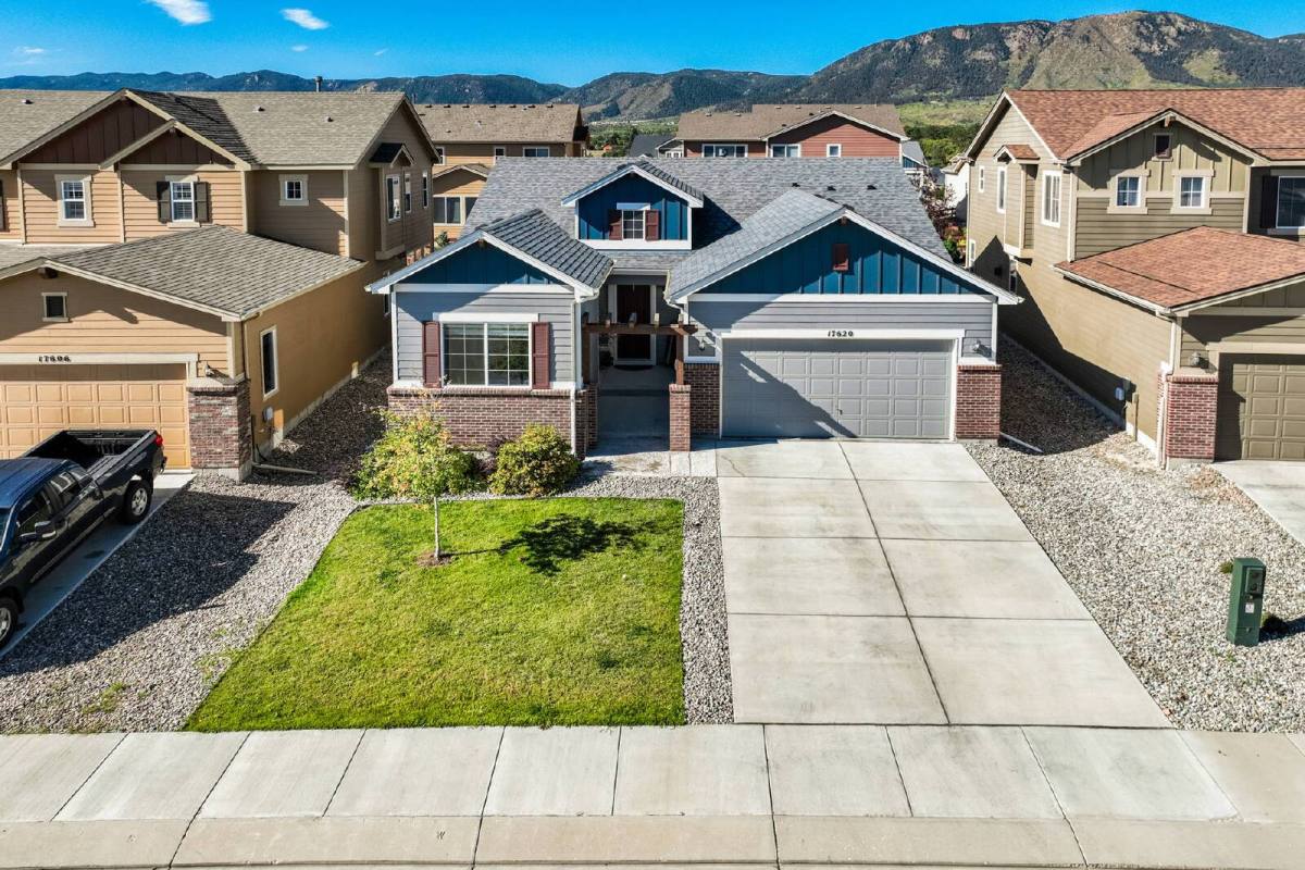 House for rent at 17620 Leisure Lake Dr, Monument, CO 80132