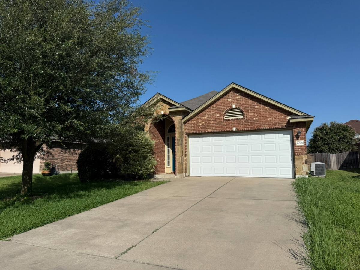 House for rent at 6629 Burling St, Woodway, TX 76712
