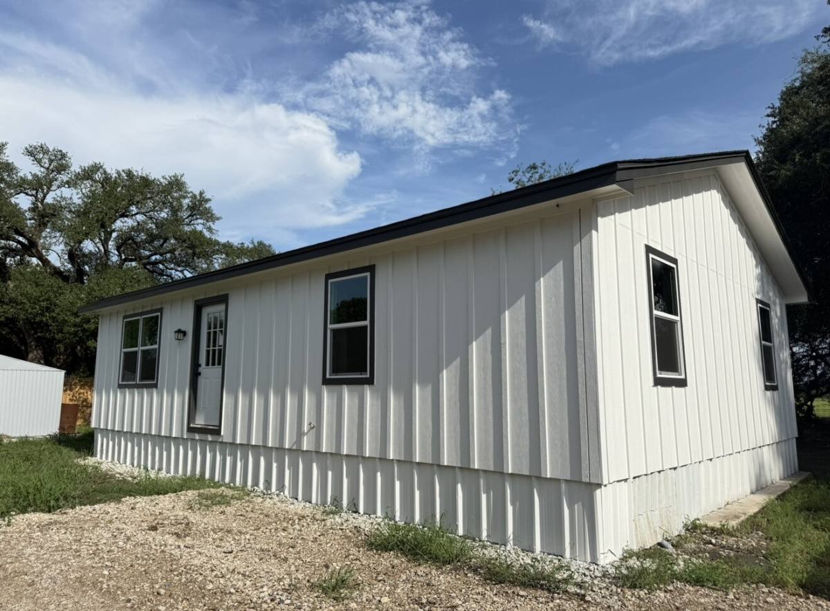 House for rent at 196 County Rd #483, Lott, TX 76656