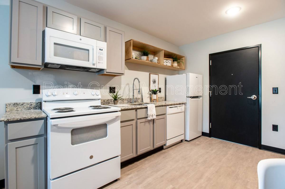 Apartment for rent at 1711 N Vassar Ave #215, Wichita, KS 67208