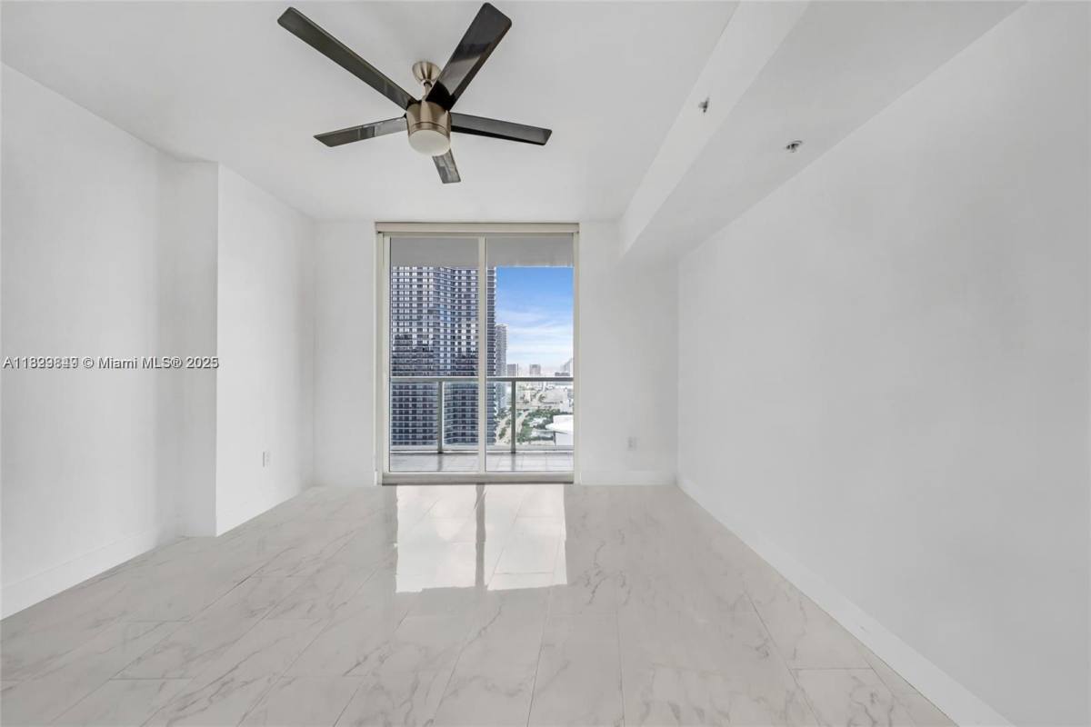 Condo for rent at 244 Biscayne Blvd, Miami, FL 33132