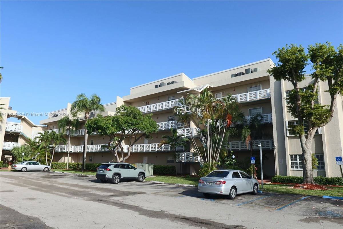 Condo for rent at 21121 SW 85th Ave #212, Miami, FL 33189