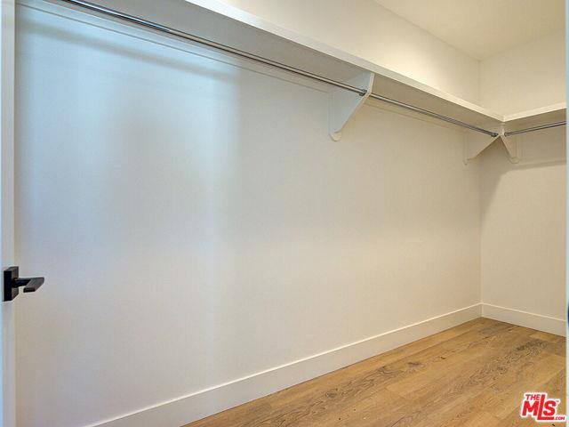 Townhouse for rent at 819 N Sycamore Ave, Los Angeles, CA 90038