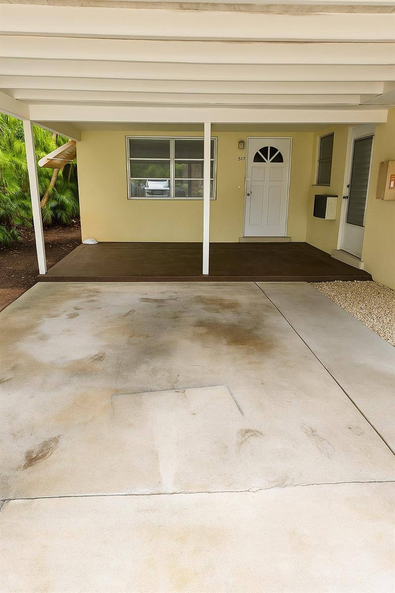 House for rent at 917 NE 22nd Dr, Fort Lauderdale, FL 33305