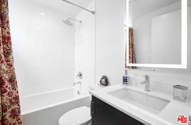 House for rent at 8412 Blackburn Ave, Los Angeles, CA 90048