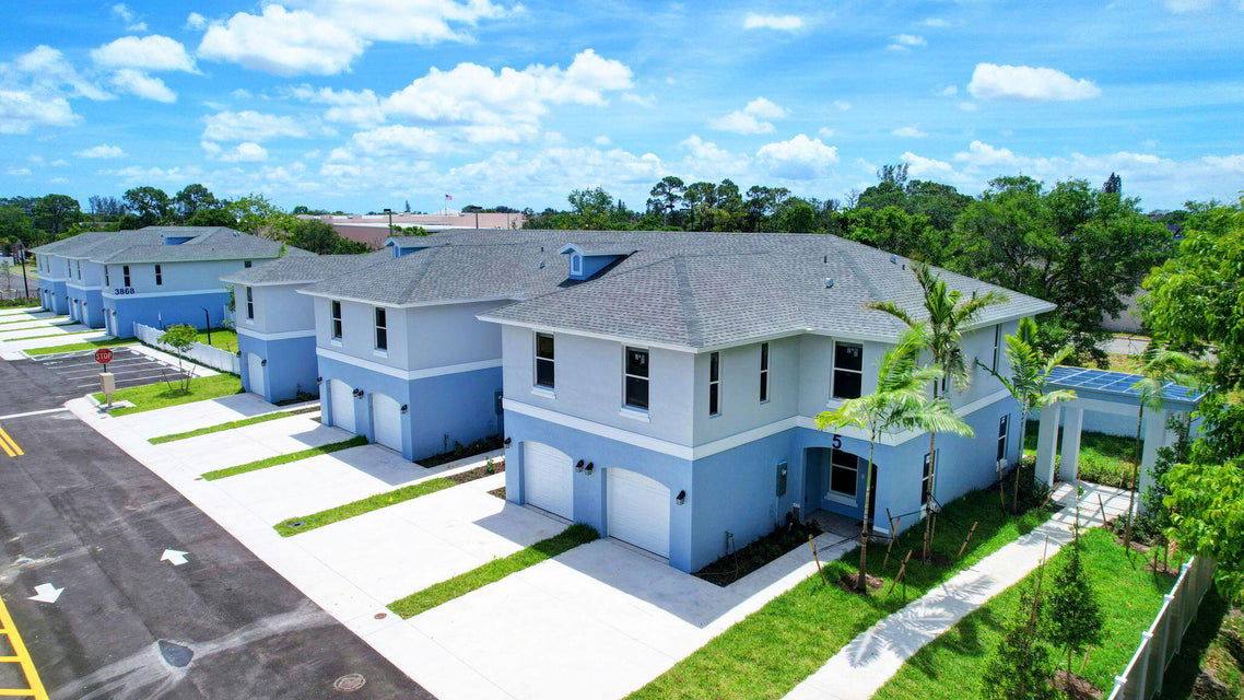 Townhouse for rent at 3868 Patio Court, Lake Worth, FL 33461