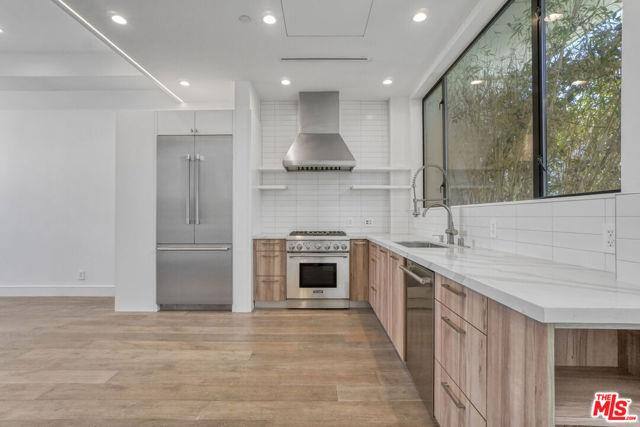 Townhouse for rent at 1447 N Martel Ave, Los Angeles, CA 90046