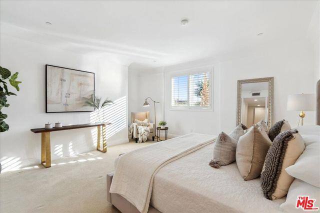 House for rent at 261 S Reeves Dr #304, Beverly Hills, CA 90212