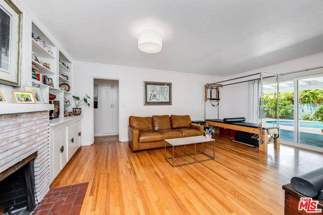 House for rent at 5651 Mammoth Ave, Van Nuys, CA 91401
