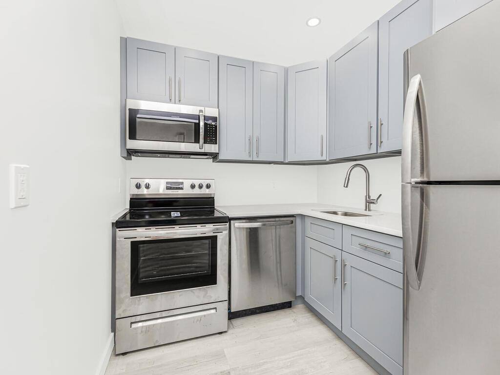 Apartment for rent at 27 Cliff St, Yonkers, NY 10701