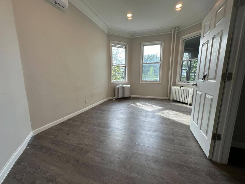 Apartment for rent at 136 Buena Vista Ave, Yonkers, NY 10701