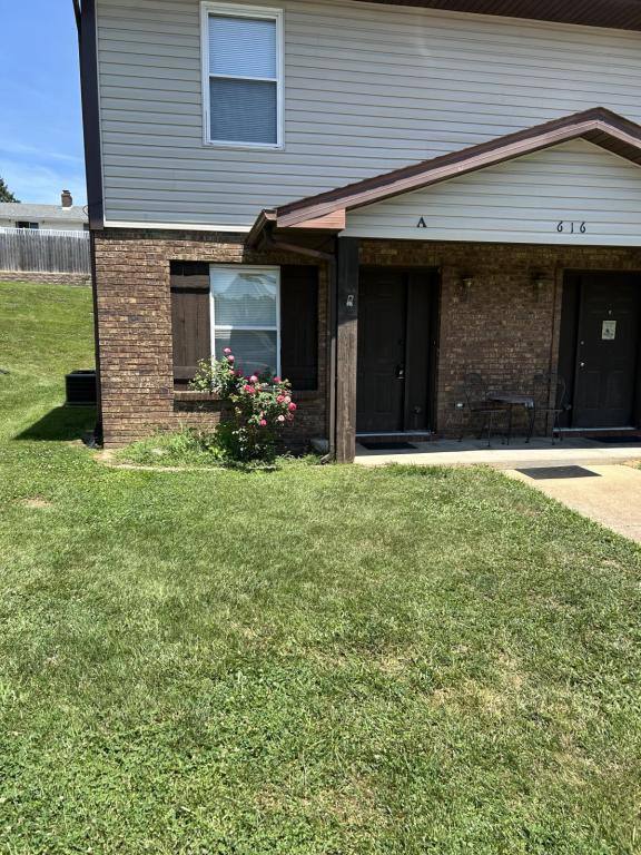 House for rent at 616 Westwood S Dr #A, Festus, MO 63028