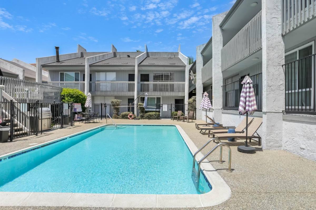Condo for rent at 1124 Eureka St, San Diego, CA 92110