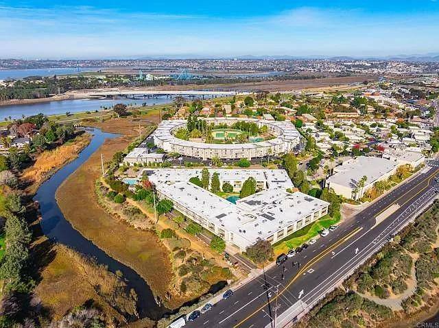 Apartment for rent at 3098 Rue Dorleans #RUE, San Diego, CA 92110