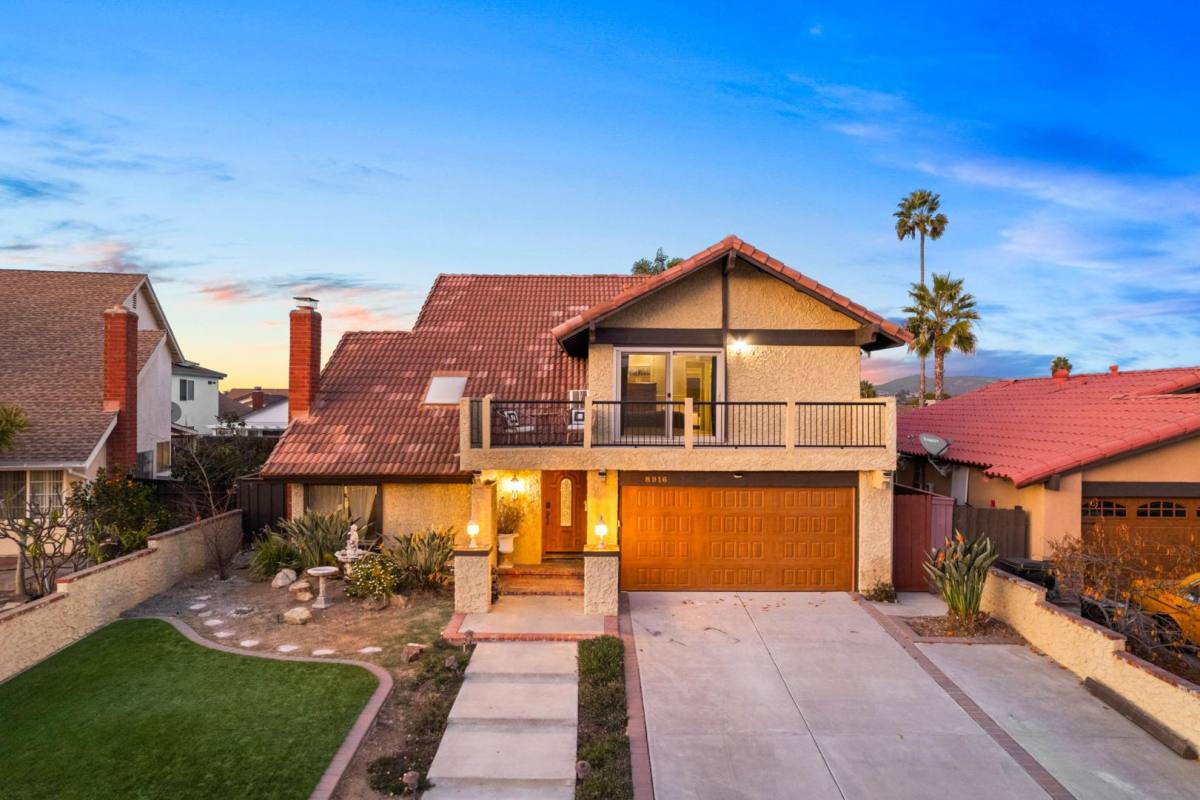 House for rent at 8916 Capricorn Way, San Diego, CA 92126