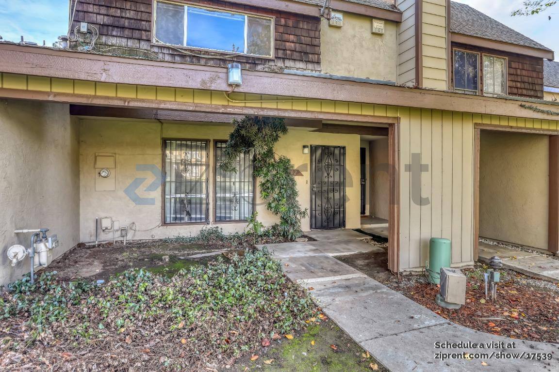 Condo for rent at 350 S Argyle Ave #102, Fresno, CA 93727