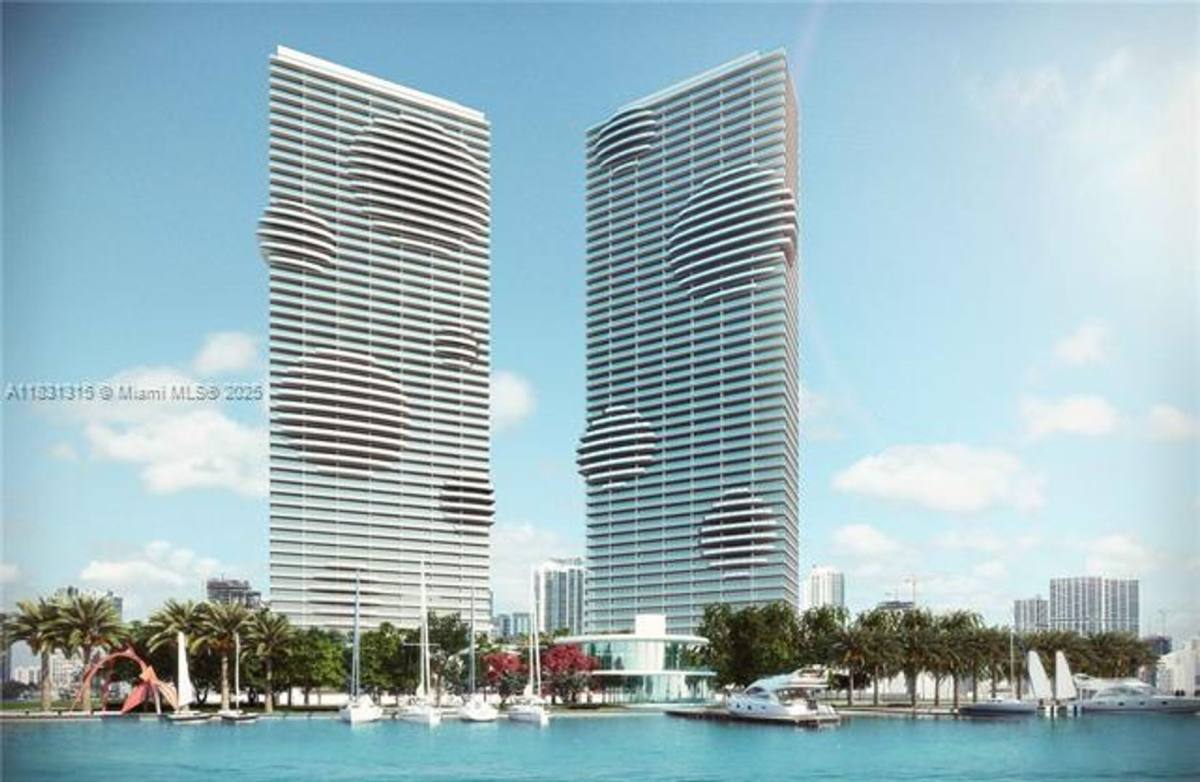 Apartment for rent at 480 NE 31 St, Miami, FL 33137