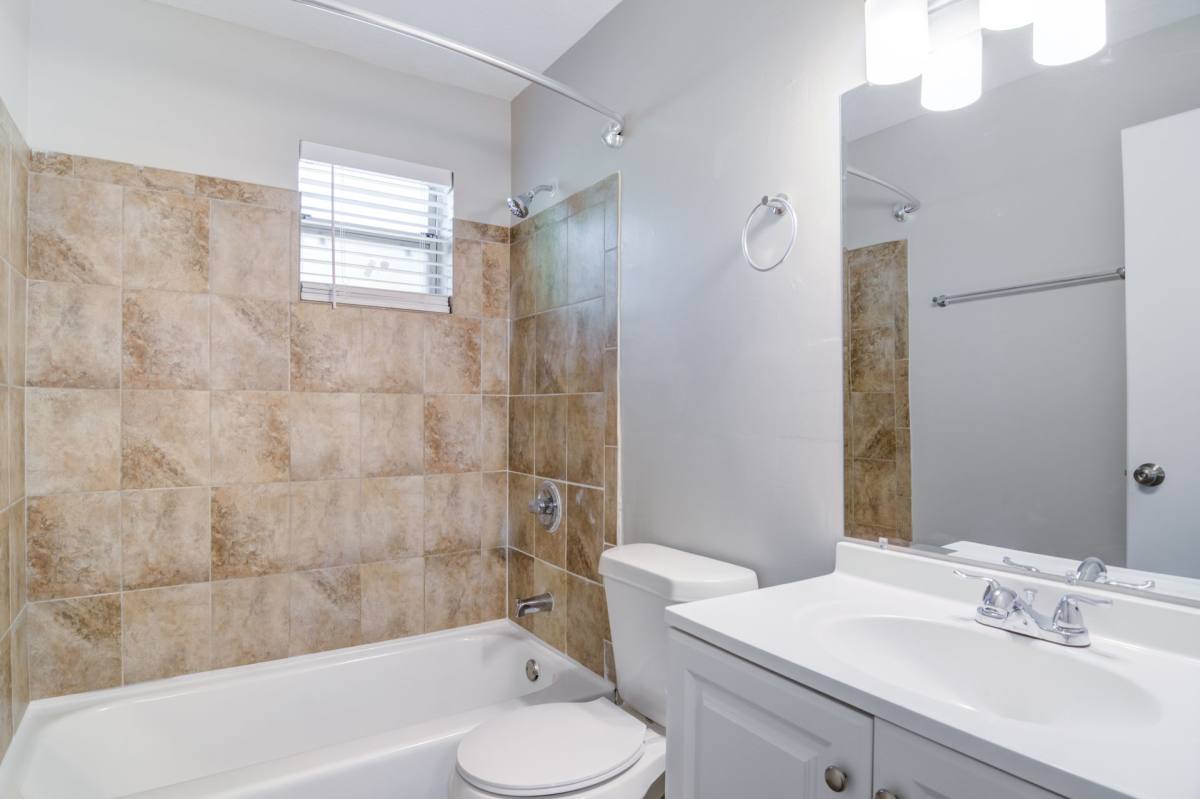 Apartment for rent at 2113 Defoors Ferry Rd, Atlanta, GA 30318