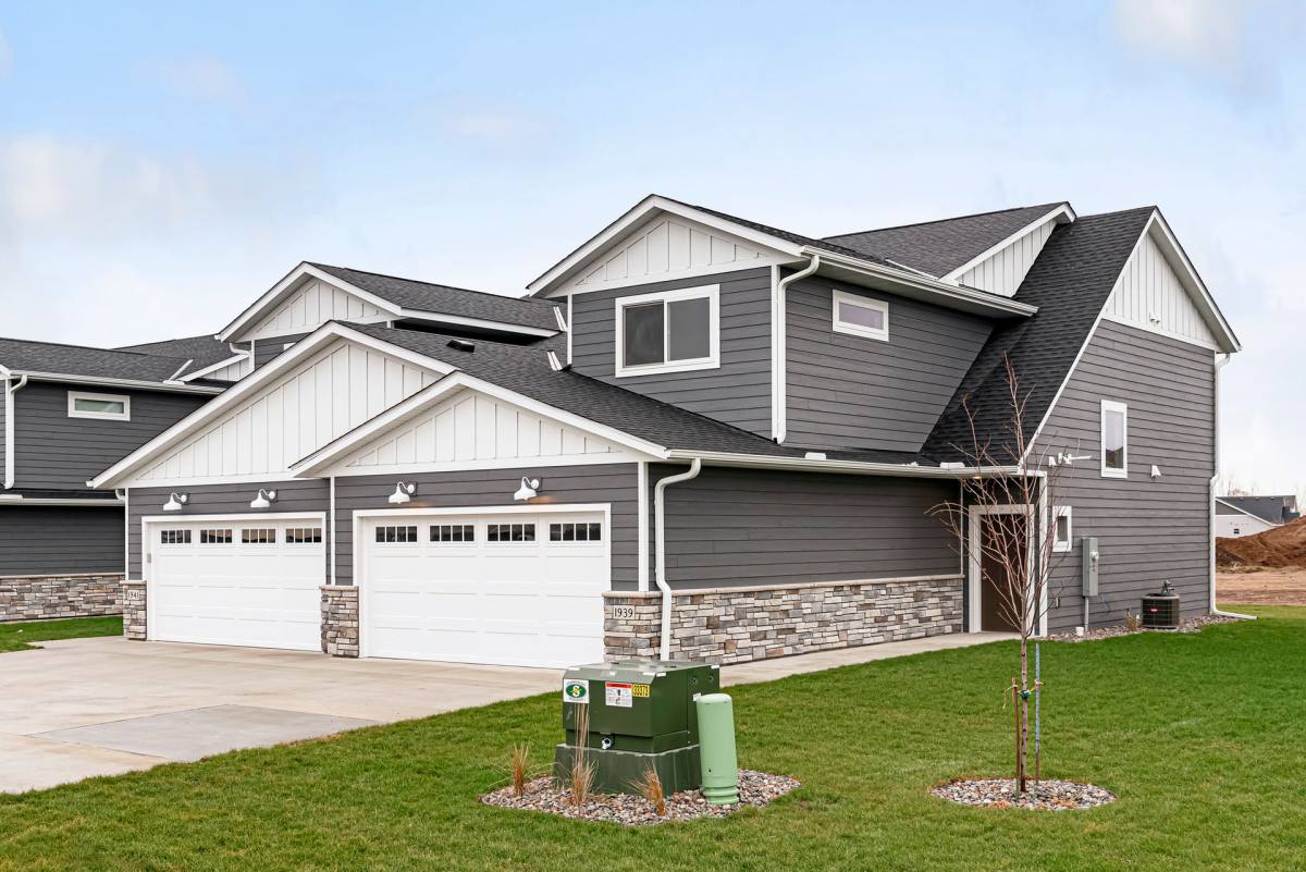 Townhouse for rent at 1966 Sandstone Loop S, Sartell, MN 56377
