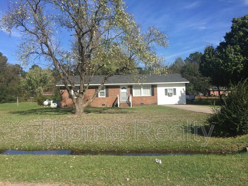 House for rent at 204 Russell Dr, Tarboro, NC 27886