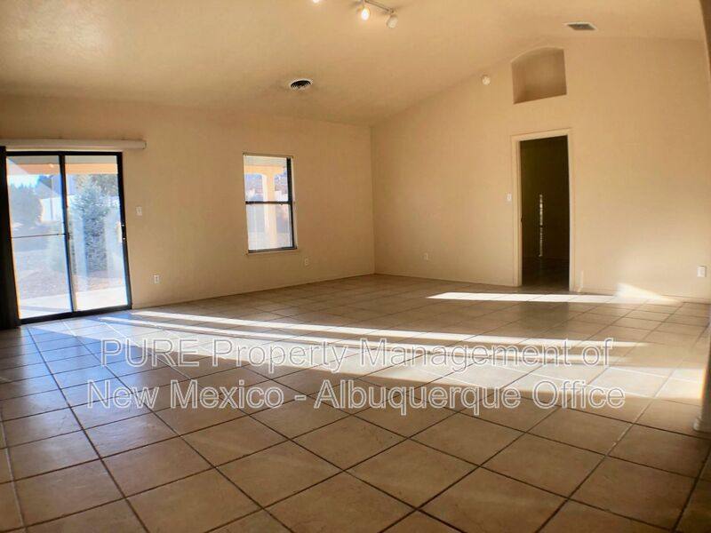 House for rent at 4905 Kingsway Dr, Farmington, NM 87402