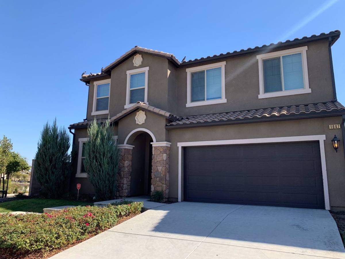 House for rent at 1647 E Autumn Sage, Fresno, CA 93730