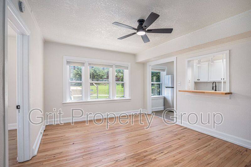 Apartment for rent at 3700 Wyoming, Kansas City, MO 64111