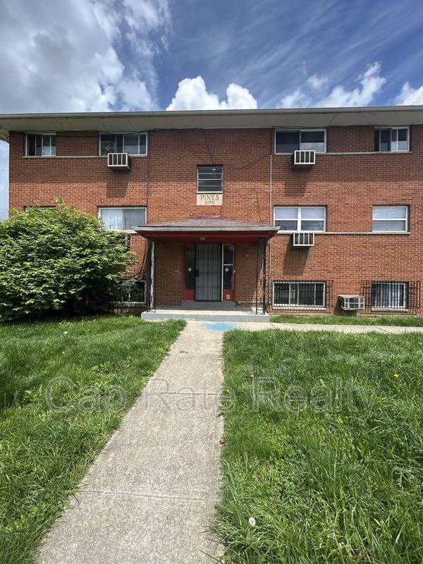 House for rent at 2174 Sullivant Ave #C, Columbus, OH 43223