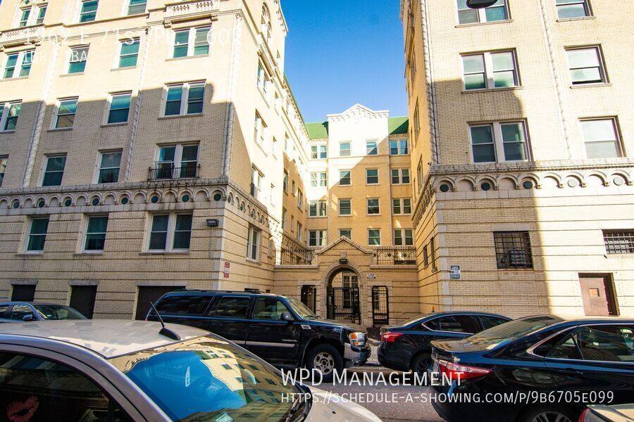 Apartment for rent at 1962 E 71st Place, Chicago, IL 60649