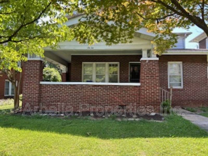 Apartment for rent at 610 E Unaka Ave, Johnson City, TN 37601