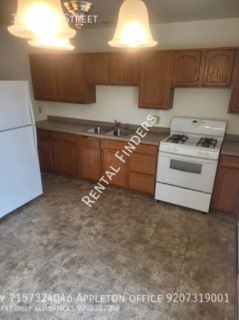 Apartment for rent at 339 Dove St, Oshkosh, WI 54902