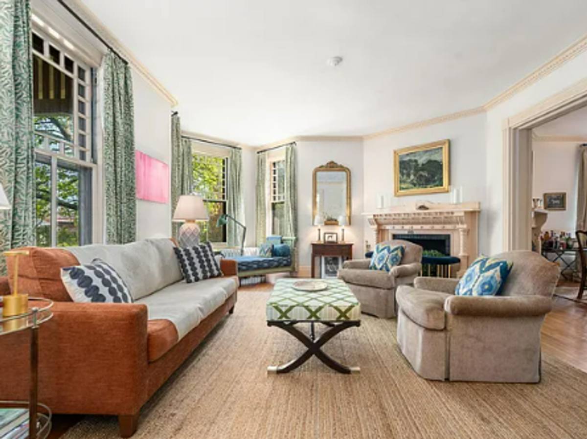 House for rent at 44 High St #1, Brookline, MA 02445