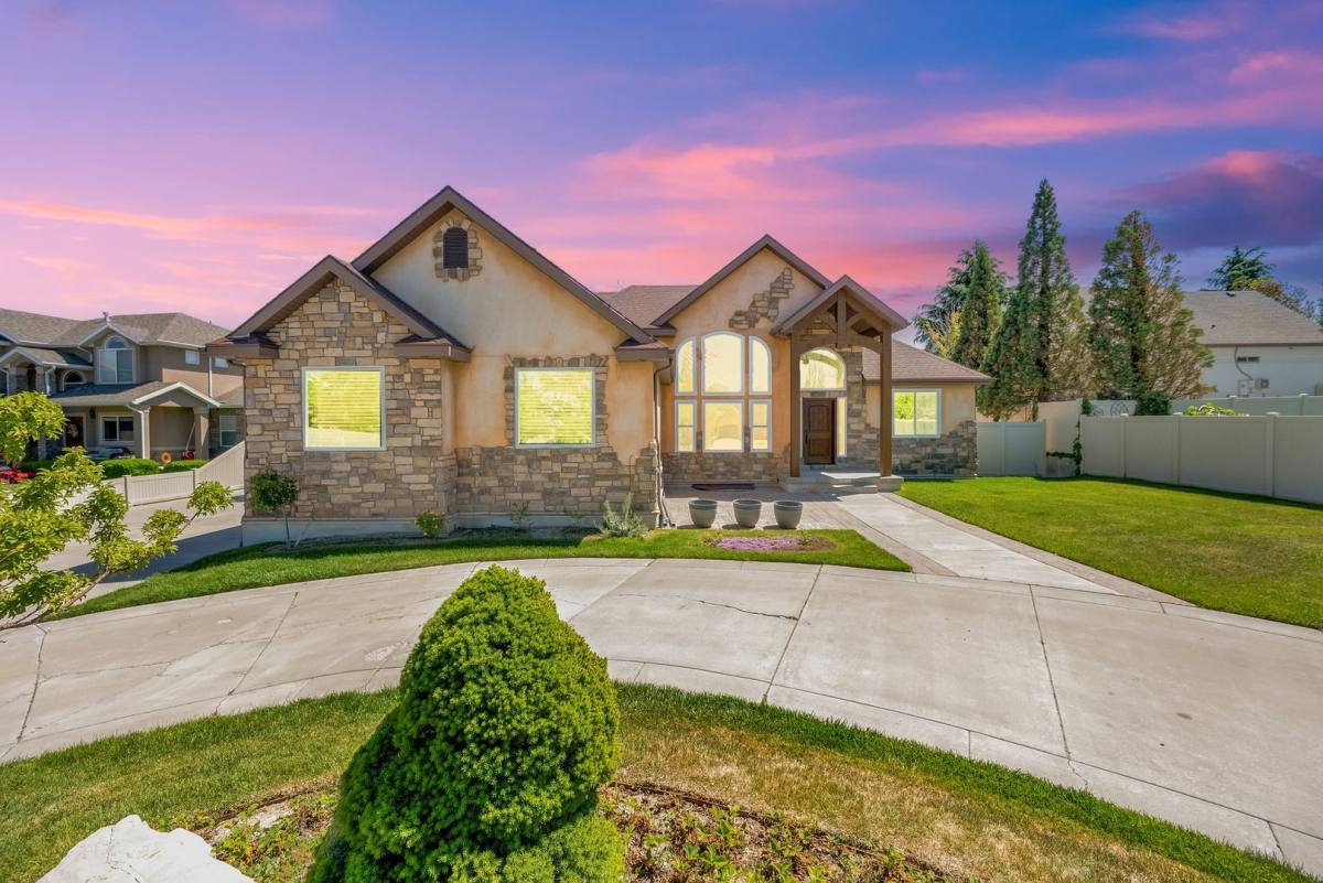 House for rent at 4333 W Park Hollow Lane, Herriman, UT 84096