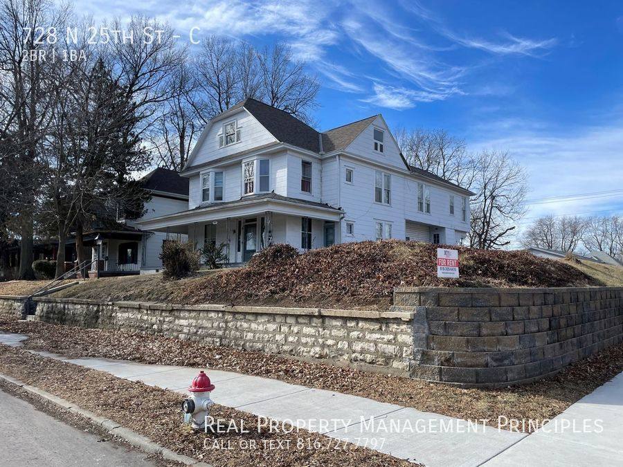 Apartment for rent at 728 N 25th St #C, Saint Joseph, MO 64506