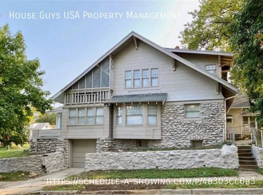 House for rent at 2900 Paseo Blvd, Kansas City, MO 64109
