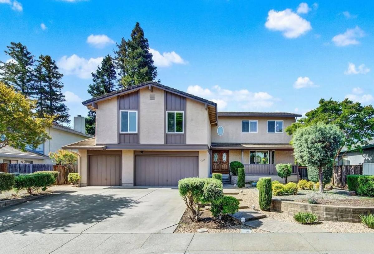 Apartment for rent at 3237 Arroyo Dr, Fairfield, CA 94533
