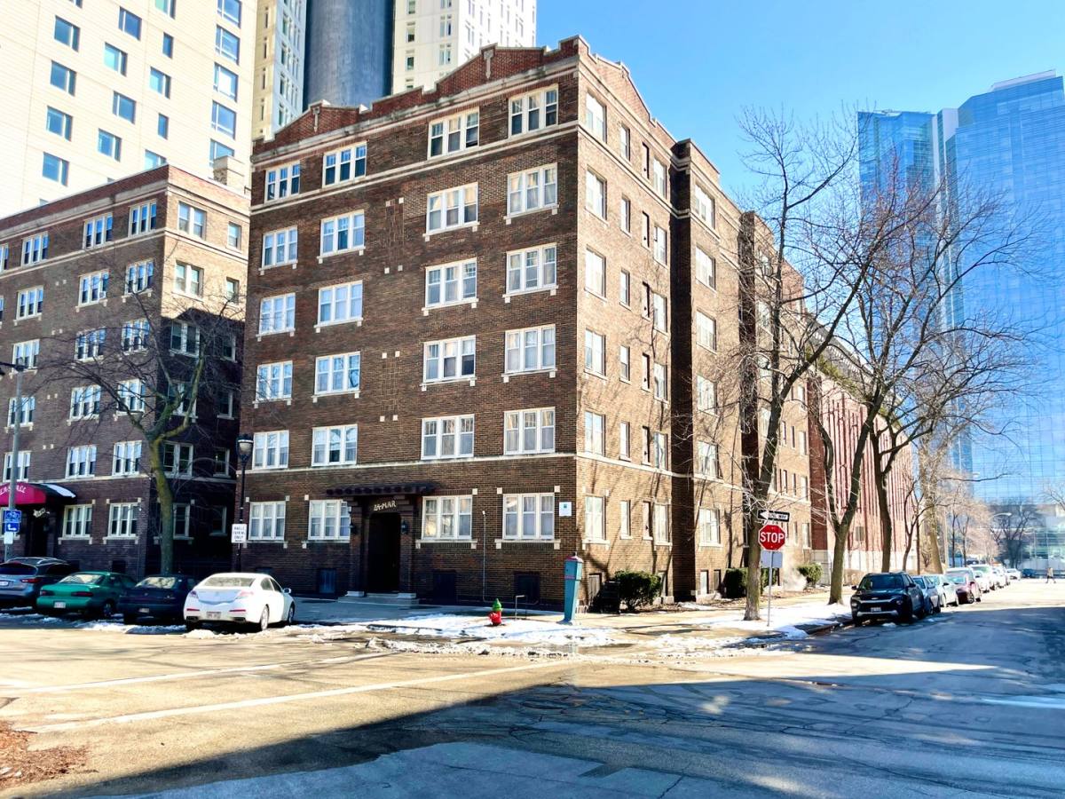 Apartment for rent at 903 E Kilbourn Ave, Milwaukee, WI 53202