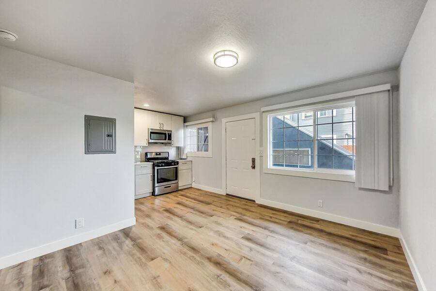 Apartment for rent at 678 37th St #3, Oakland, CA 94609