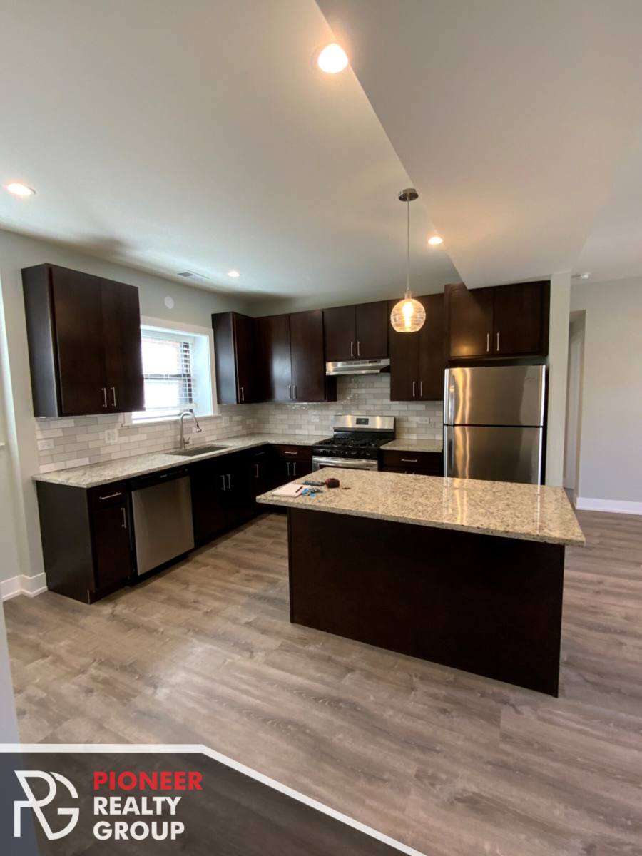Apartment for rent at 1143 Maple Ave, Evanston, IL 60202