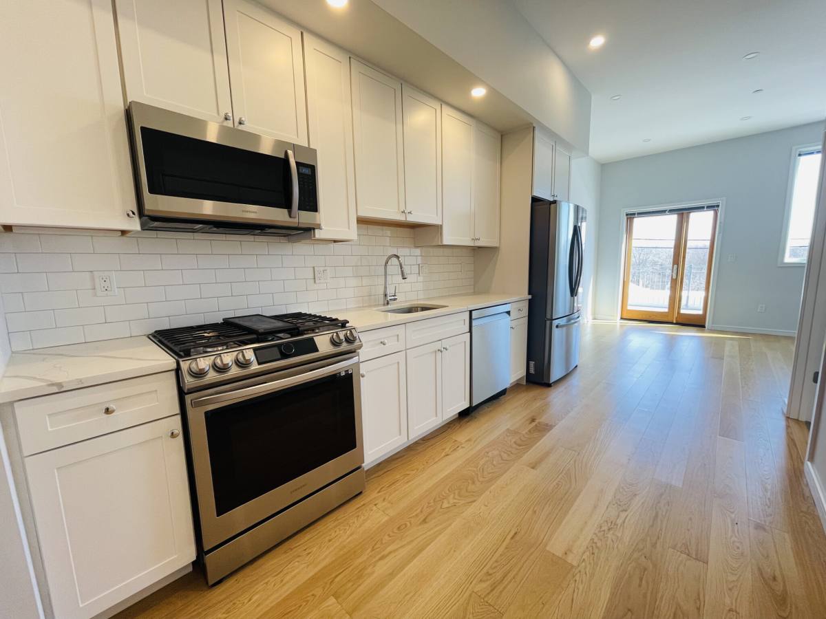 Apartment for rent at 385 Pleasant St #16, Watertown, MA 02472