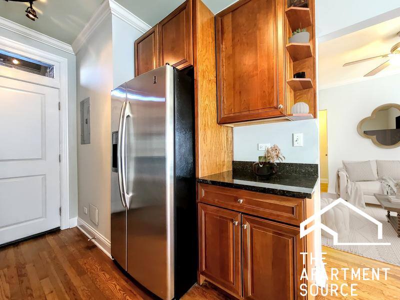 Apartment for rent at 744 W Addison St #S3, Chicago, IL 60613