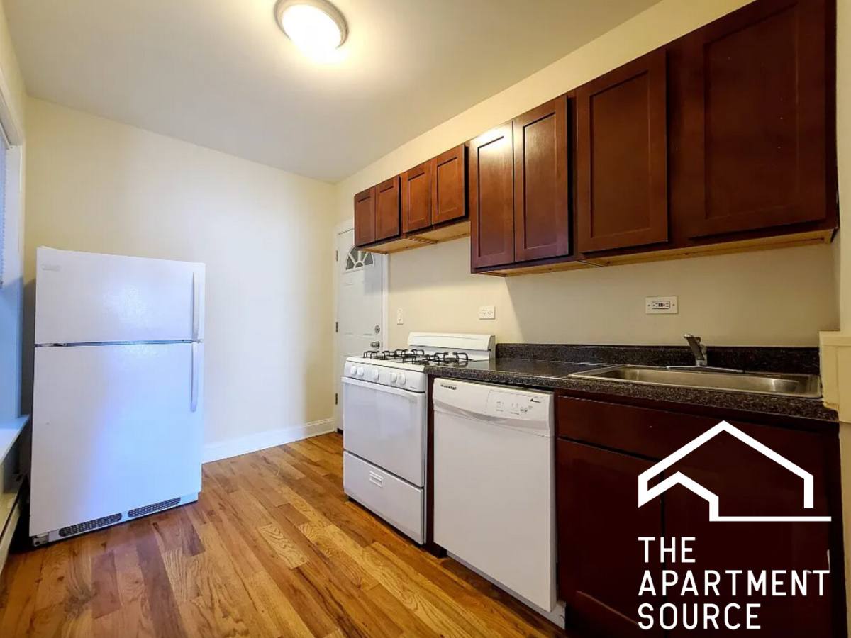 Apartment for rent at 2842 N Orchard St #25, Chicago, IL 60657