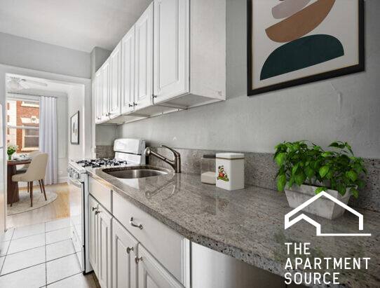 Apartment for rent at 544 W Surf St #E1, Chicago, IL 60657