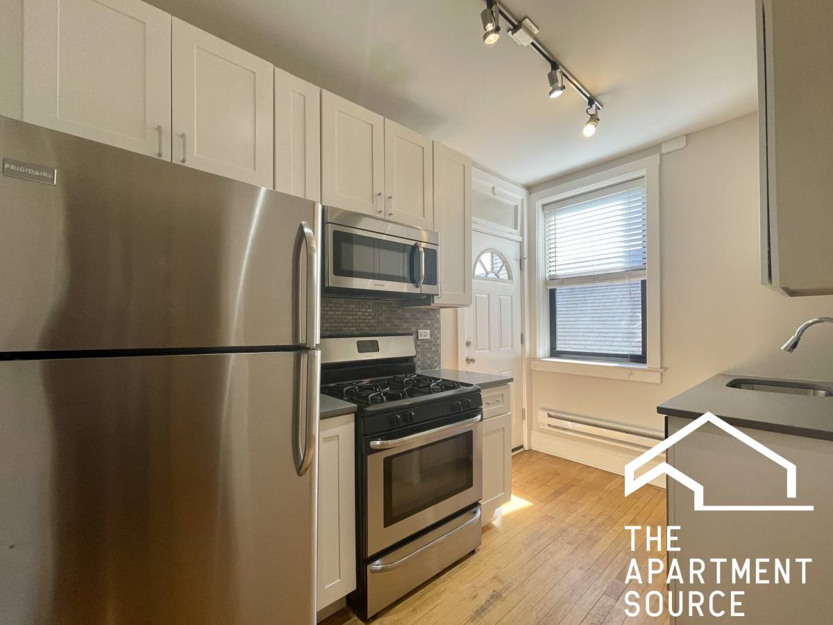 Apartment for rent at 2327 N Rockwell St #A2, Chicago, IL 60647
