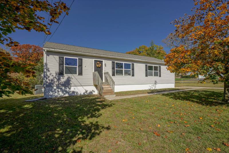House for rent at 28 Belleview Ave, Sicklerville, NJ 08081