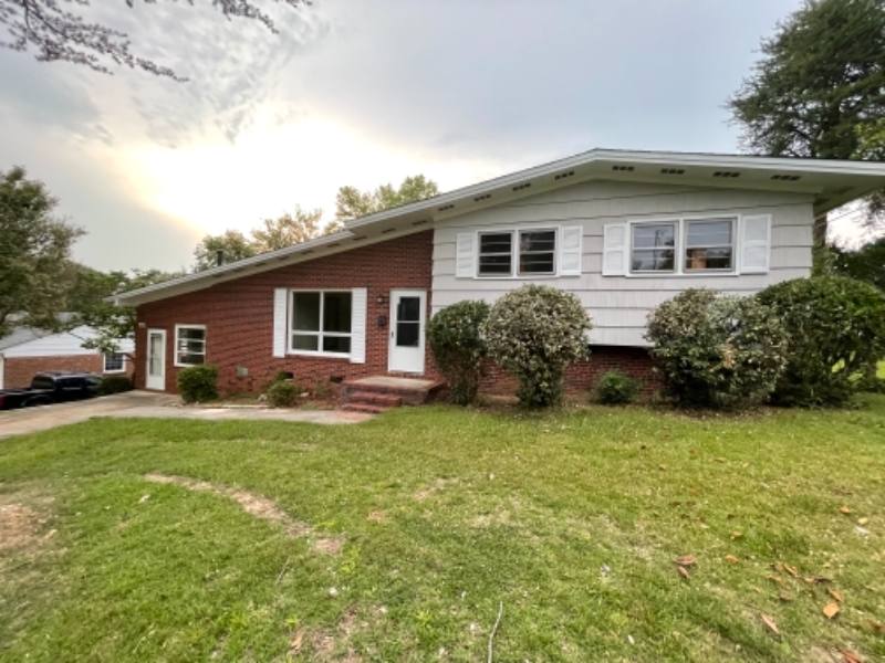 House for rent at 2634 Berkley Rd, Burlington, NC 27217